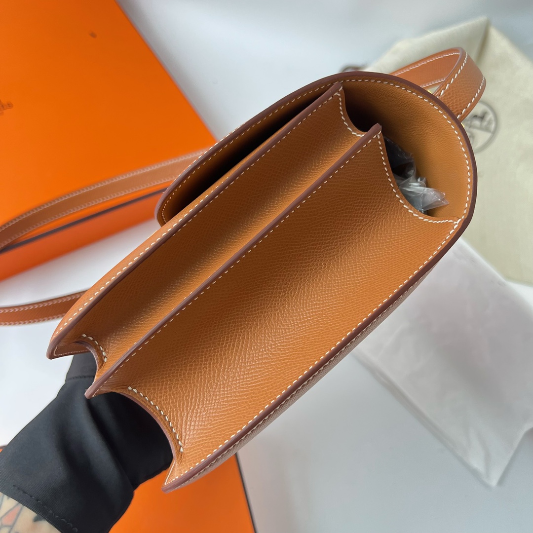 Hermes Constance 24cm Shoulder Bag In Brown Epsom Leather